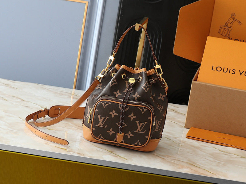 Dragons Bags ln Luxury Bag --81659