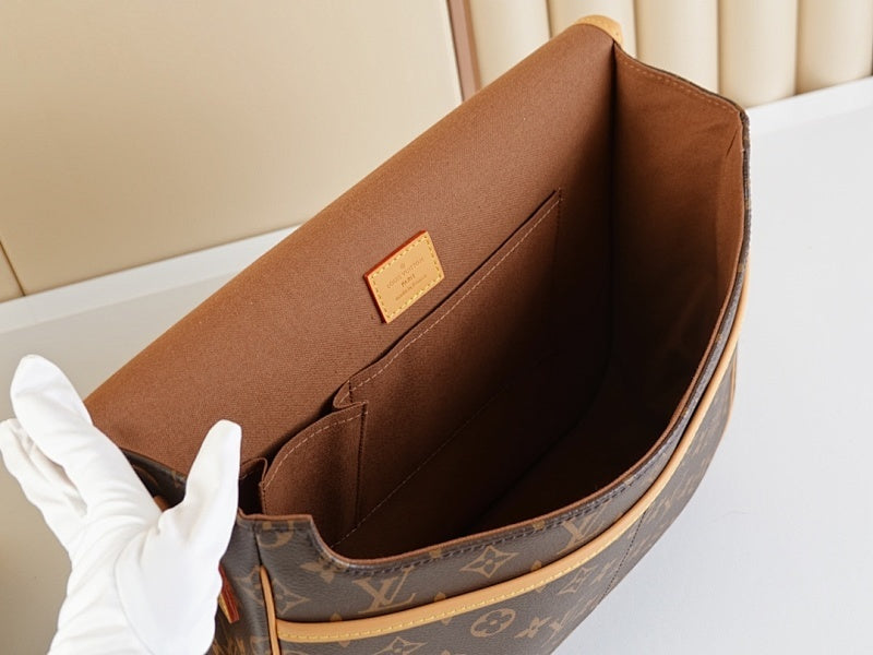 Dragons Bags ln Luxury Bag --61104
