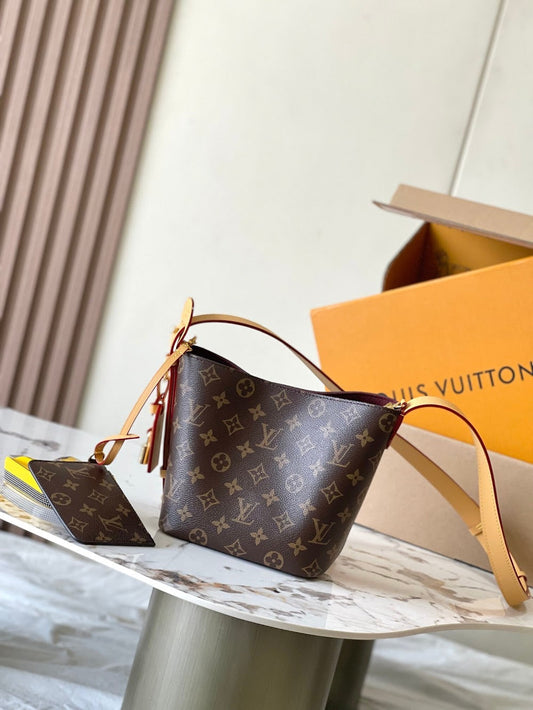 Dragons Bags ln Luxury Bag --97213