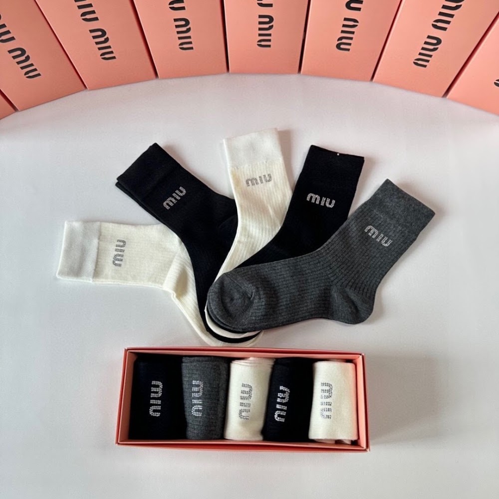 Dragons Bags Premium Luxury Socks --98013