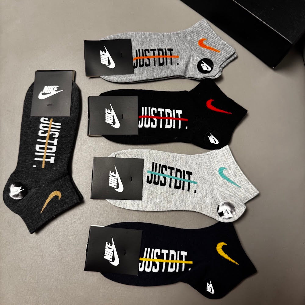 Dragons Bags Premium Luxury Socks --98395