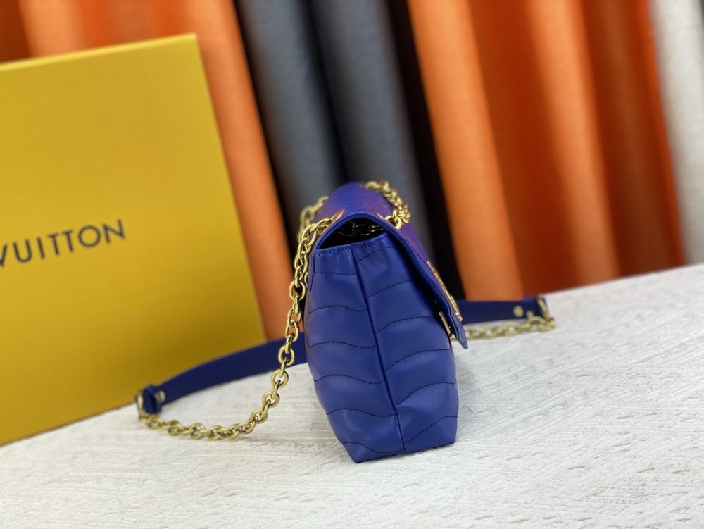 Dragons Bags ln Luxury Bag --81572