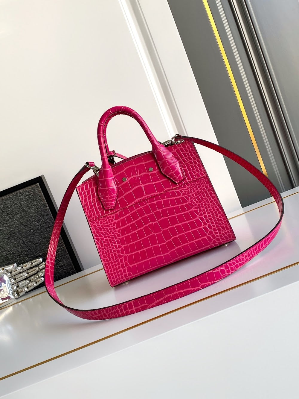 Dragons Bags ln Luxury Bag --96193