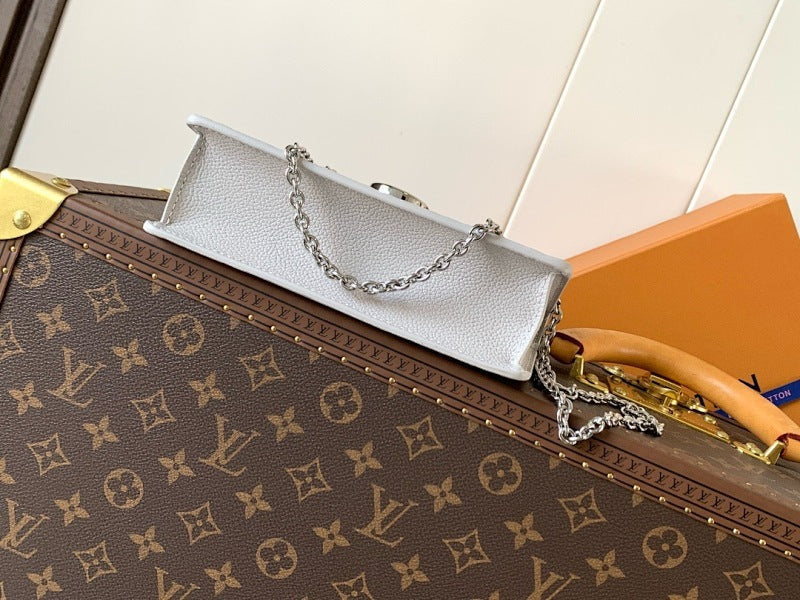 Dragons Bags LVn Luxury Bag --79000