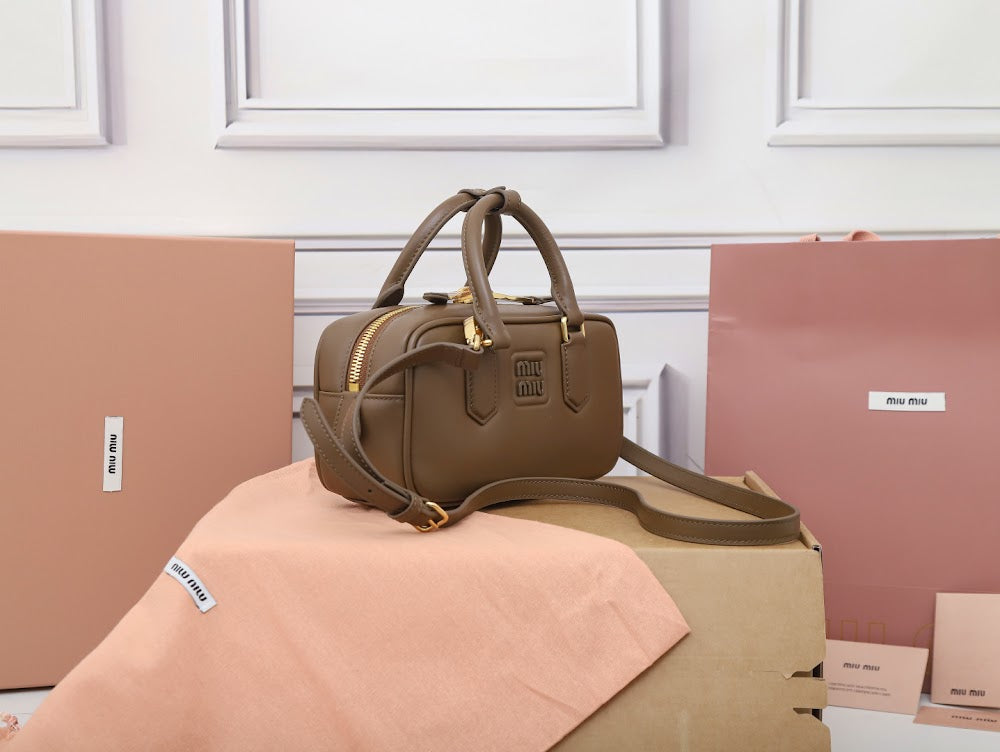 Dragons Bags Miun Miun Luxury Bag --123190