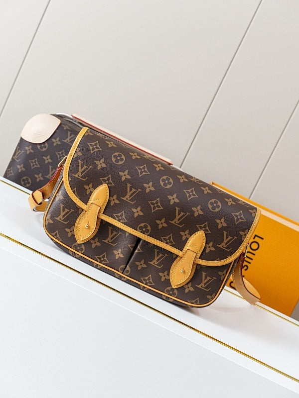 Dragons Bags ln Luxury Bag --81823