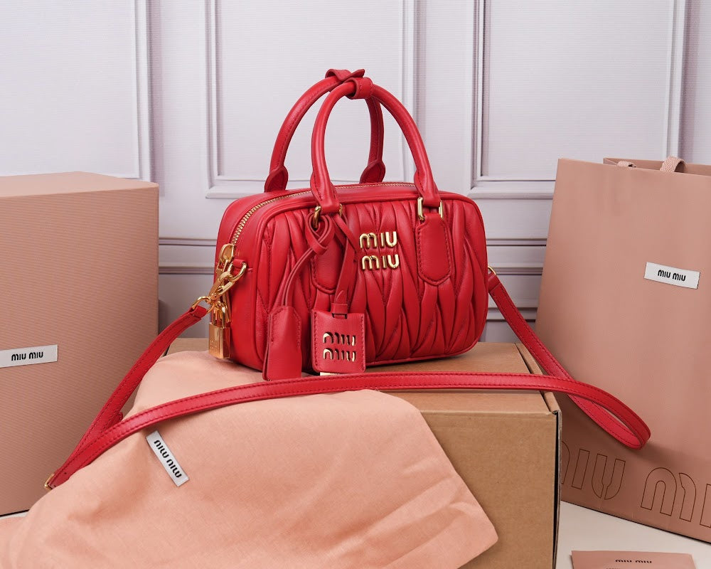Dragons Bags Miun Miun Luxury Bag --123612
