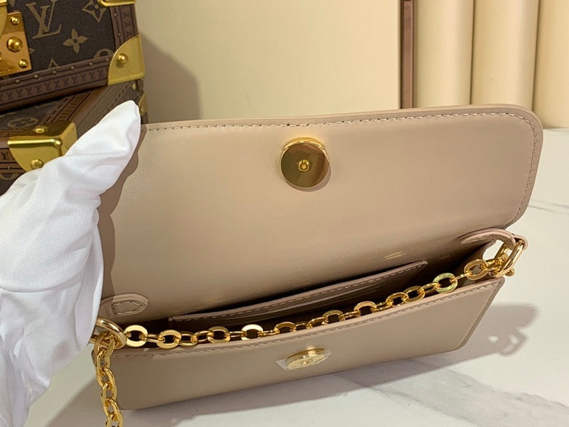Dragons Bags ln Luxury Bag --62844