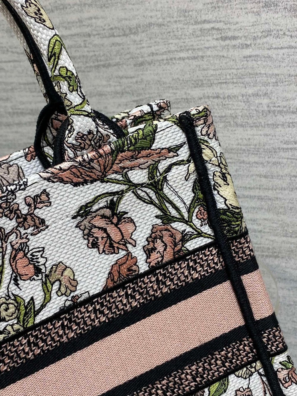 Dragons BagsDiorn Luxury Bag --115447