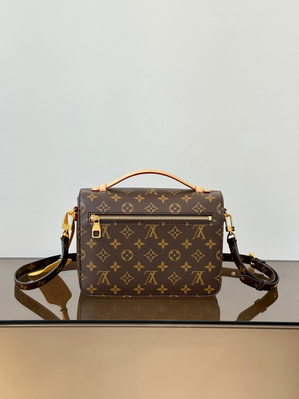 Dragons Bags ln Luxury Bag --97341