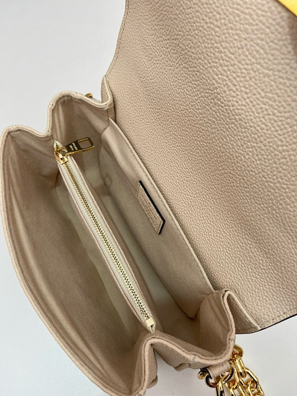 Dragons Bags ln Luxury Bag --81785