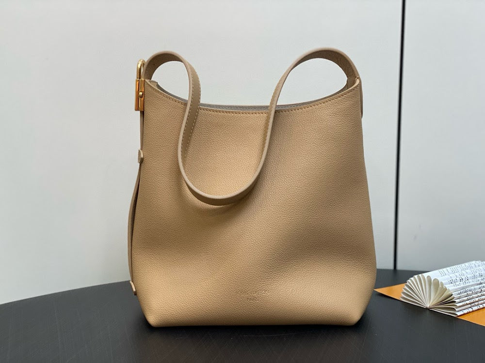 Dragons Bags ln Luxury Bag --81476