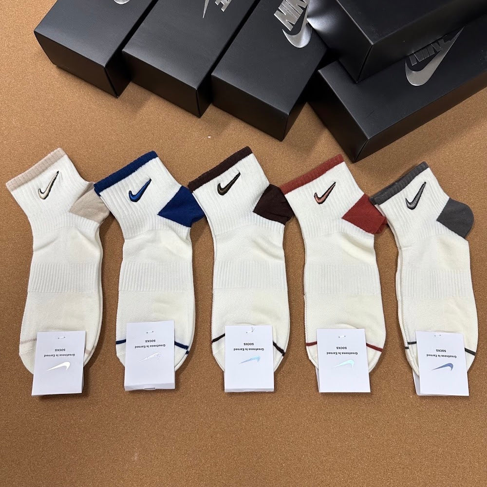 Dragons Bags Premium Luxury Socks --98354