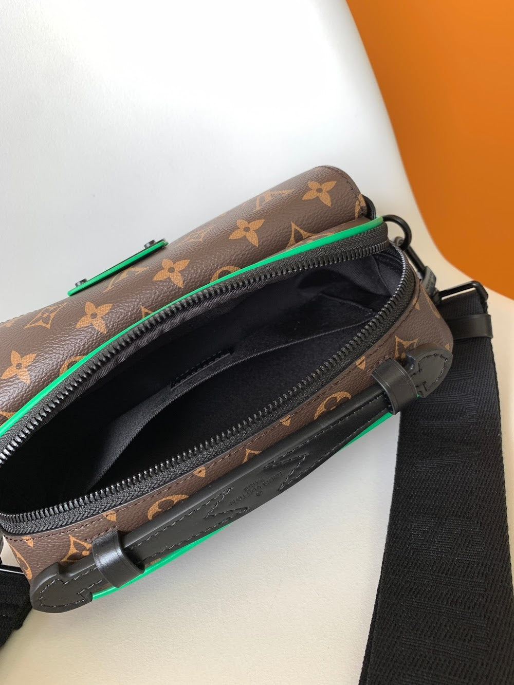 Dragons Bags ln Luxury Bag --71689
