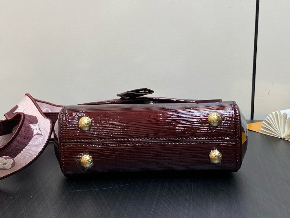 Dragons Bags ln Luxury Bag --81590