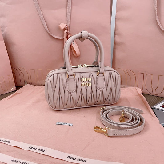 Dragons Bags Miun Miun Luxury Bag --123332