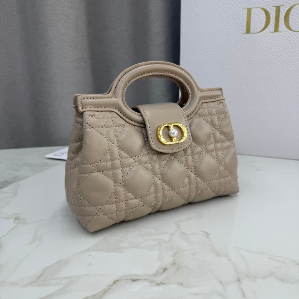 Dragons BagsDiorn Luxury Bag --115642