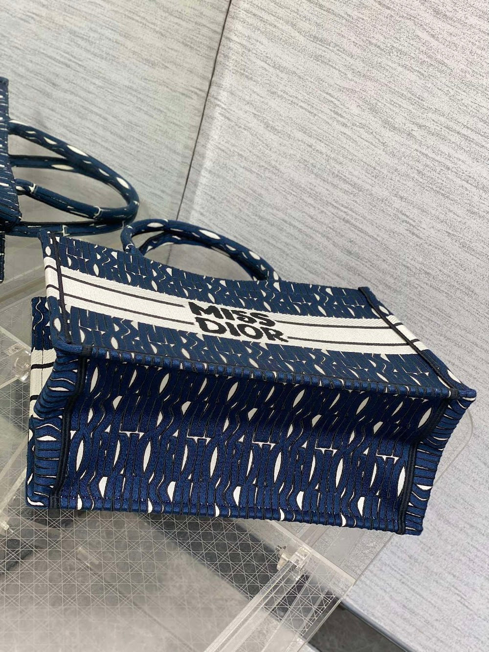 new-designer-premium-bags-nm16140