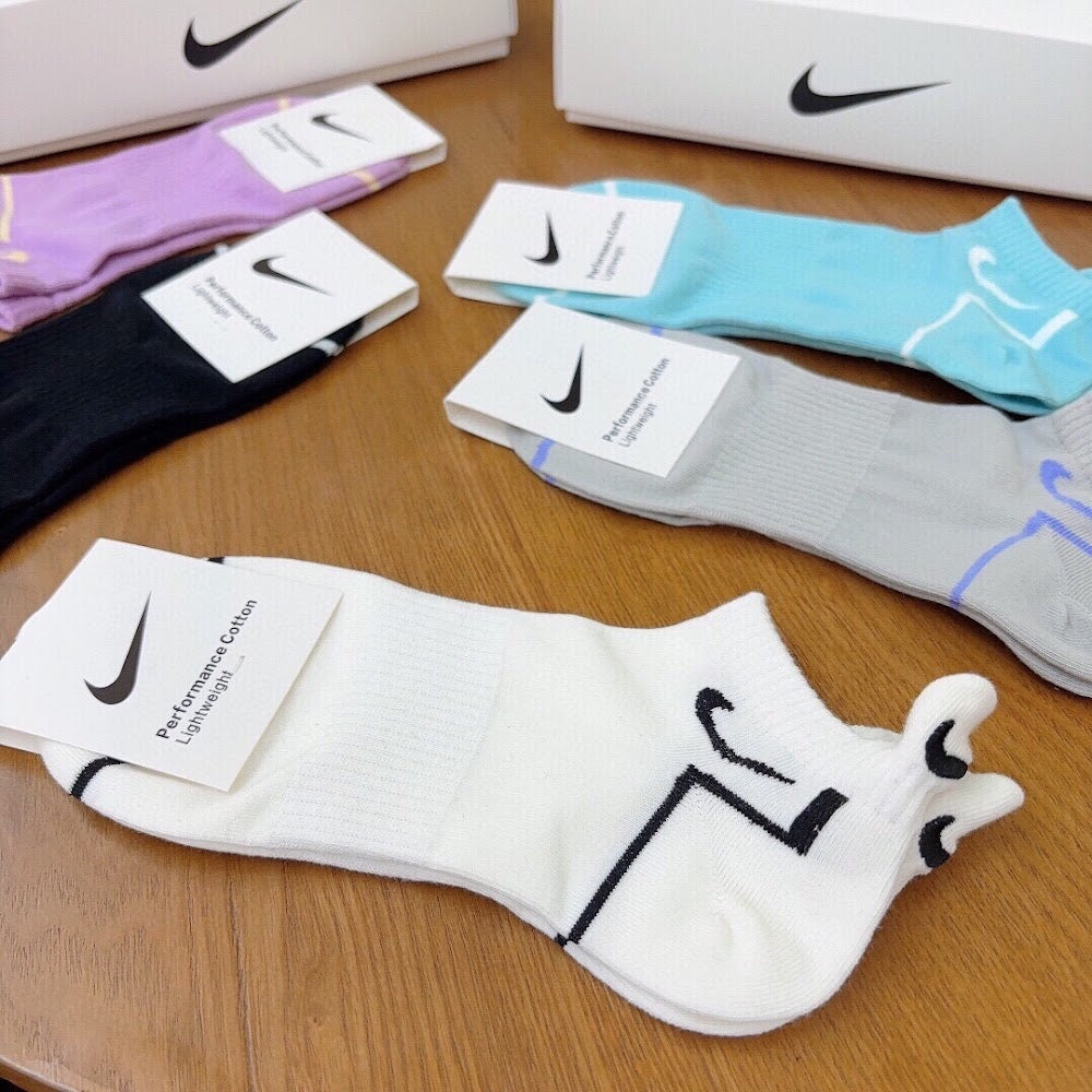 Dragons Bags Premium Luxury Socks --97867