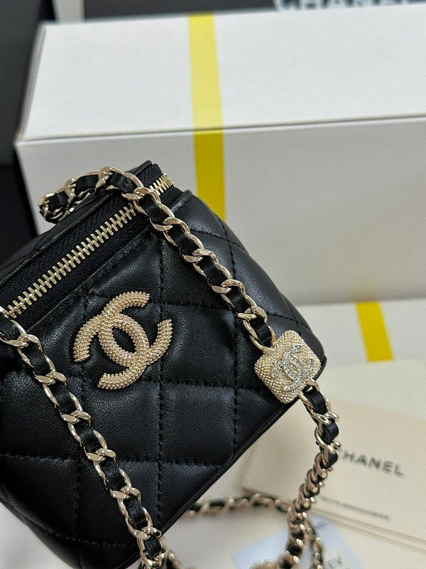new-luxury-designer-bags-nm9477