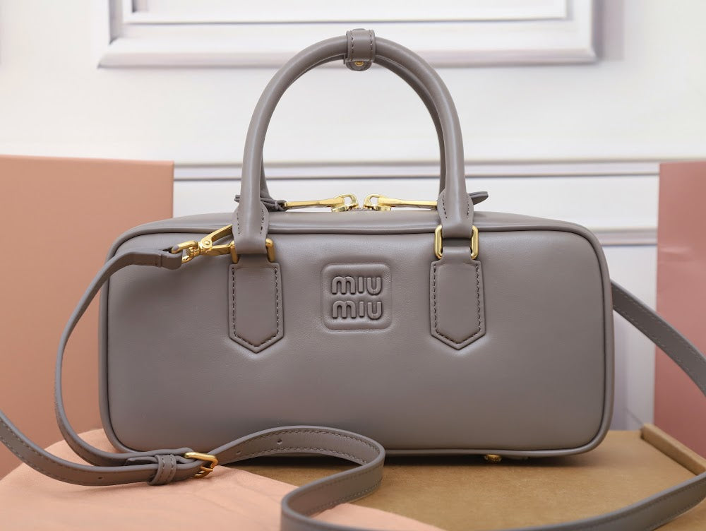Dragons Bags Miun Miun Luxury Bag --123036