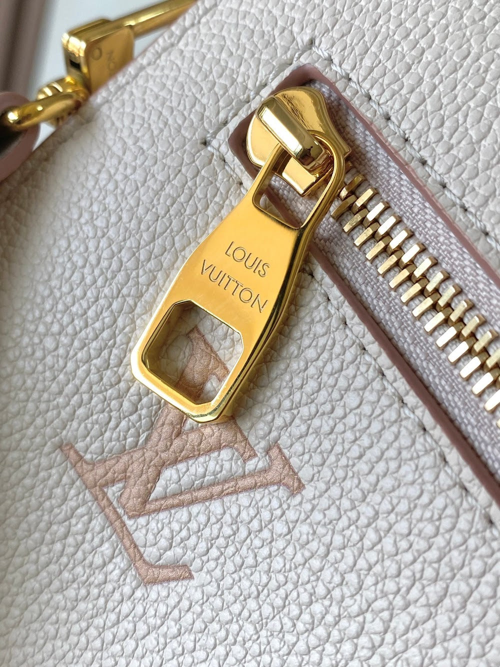 Dragons Bags ln Luxury Bag --96771
