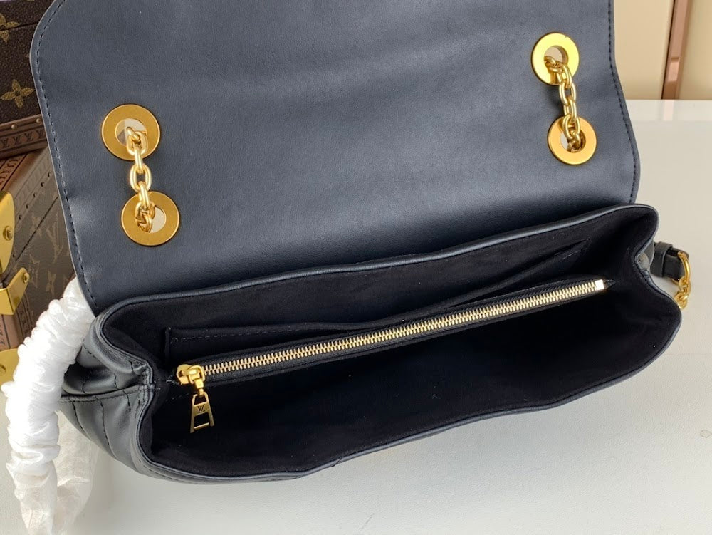 Dragons Bags ln Luxury Bag --68511
