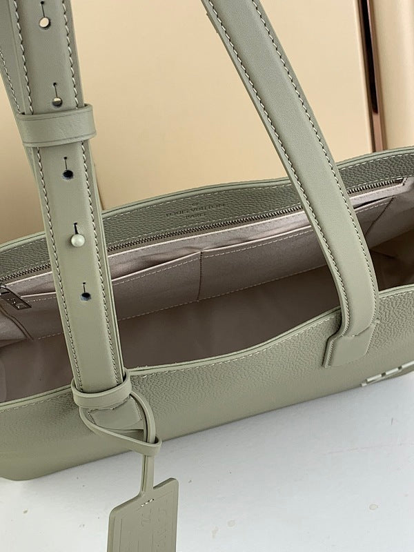 Dragons Bags ln Luxury Bag --68336