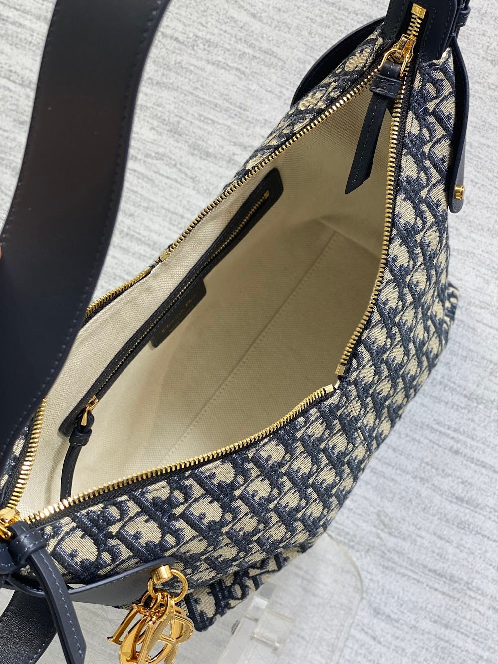 Dragons BagsDiorn Luxury Bag --116071