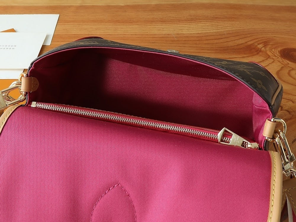 Dragons Bags ln Luxury Bag --97258