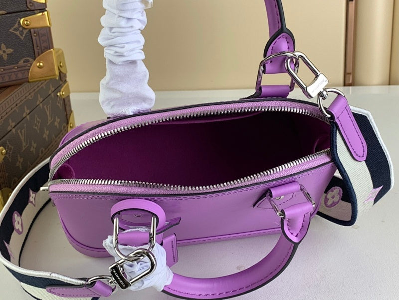 Dragons Bags ln Luxury Bag --61867