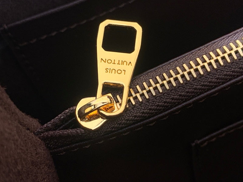 Dragons Bags ln Luxury Bag --69982