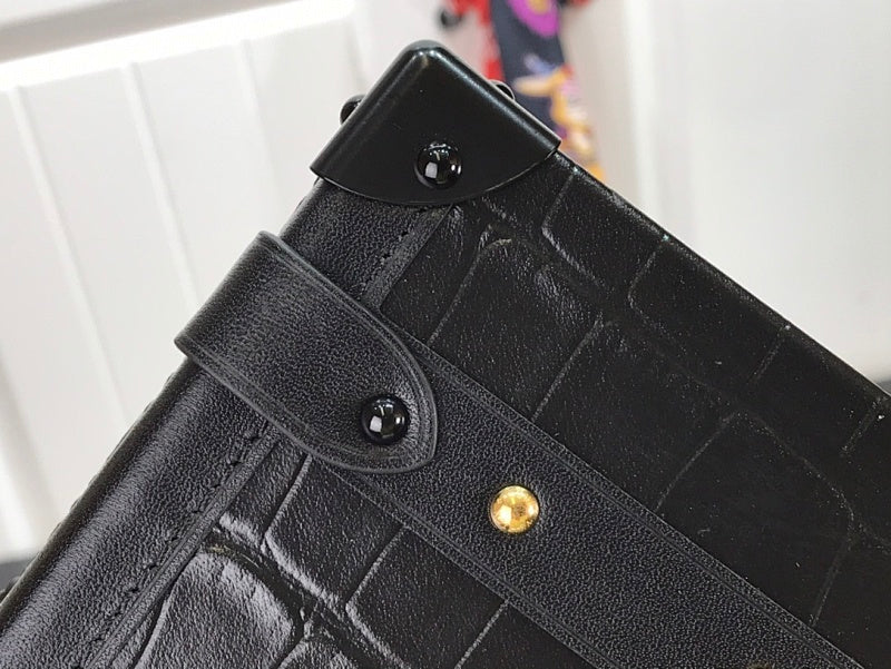 Dragons Bags ln Luxury Bag --60060