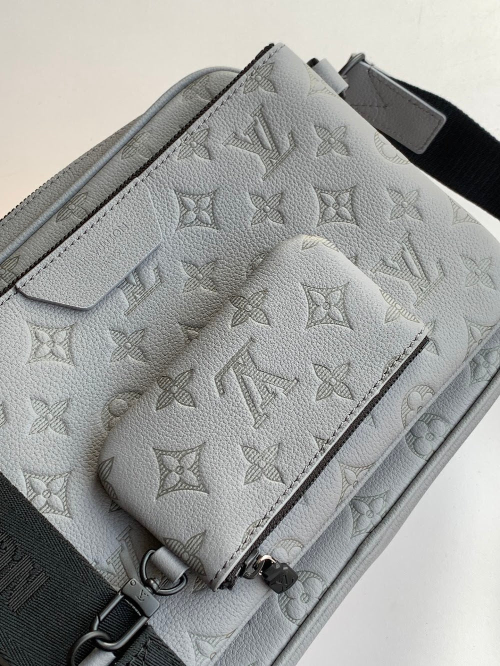 Dragons Bags ln Luxury Bag --71569