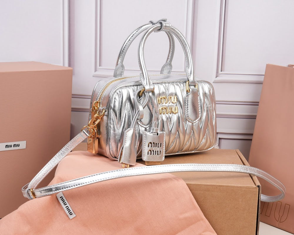 Dragons Bags Miun Miun Luxury Bag --123616