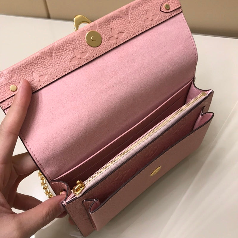 Dragons Bags ln Luxury Bag --66611