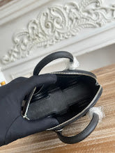 new-luxury-designer-bags-nm11579