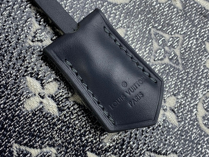 Dragons Bags ln Luxury Bag --68961