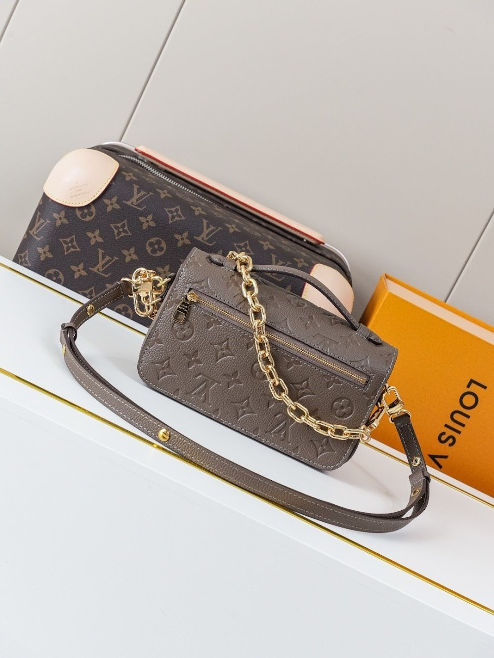 Dragons Bags ln Luxury Bag --81877