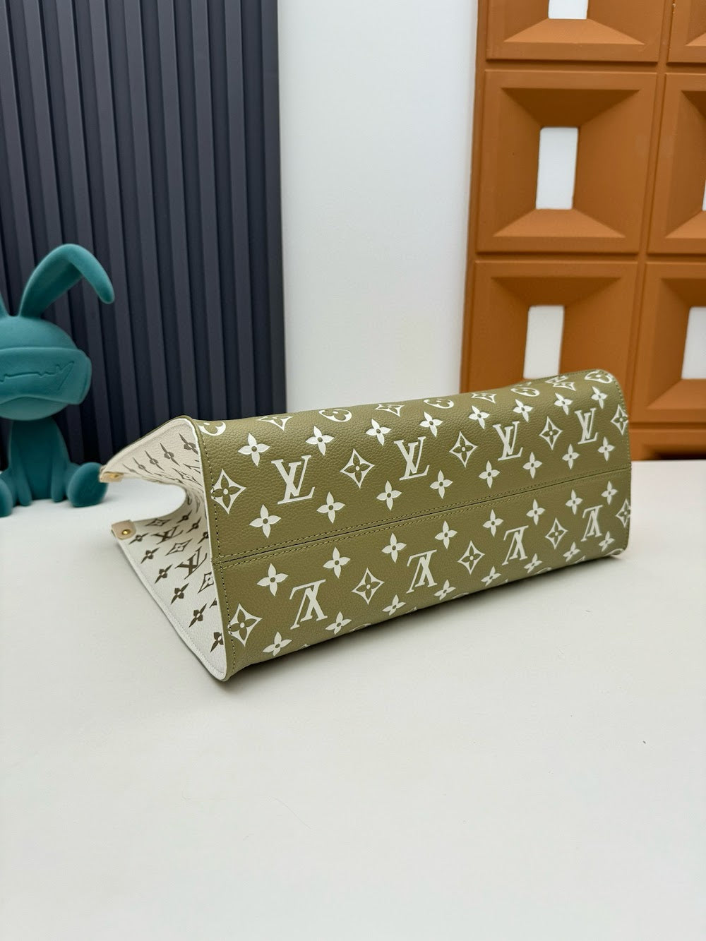 Dragons Bags ln Luxury Bag --81521