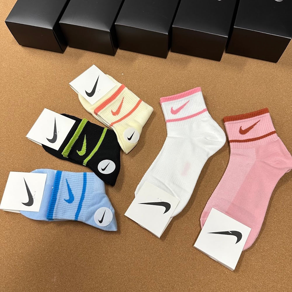 Dragons Bags Premium Luxury Socks --98291