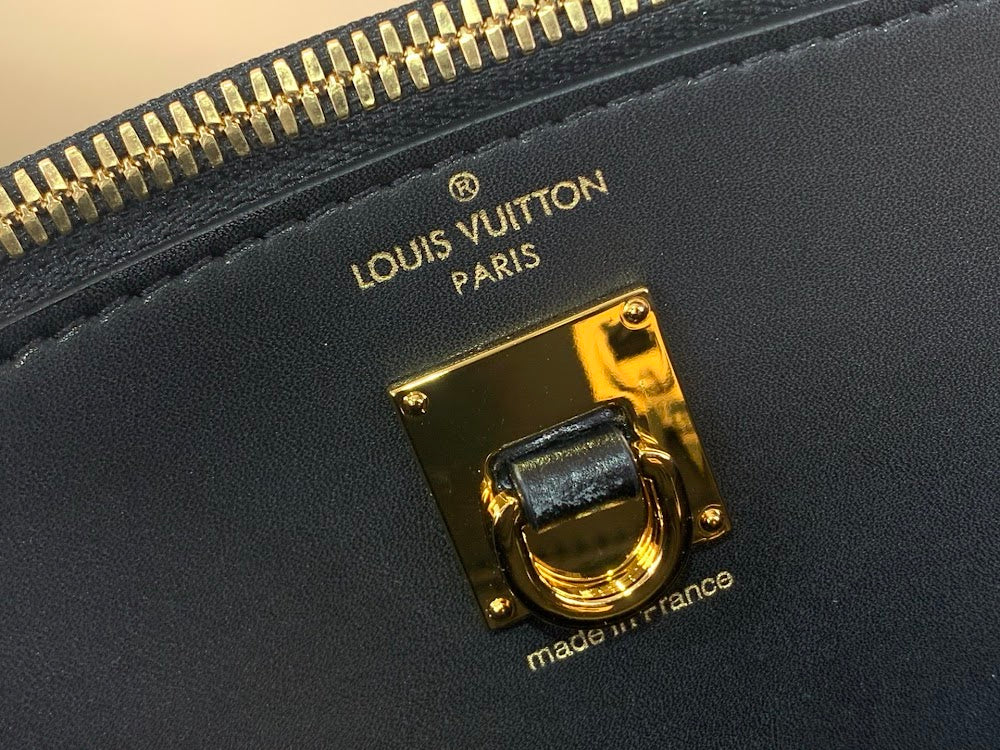 Dragons Bags ln Luxury Bag --69963
