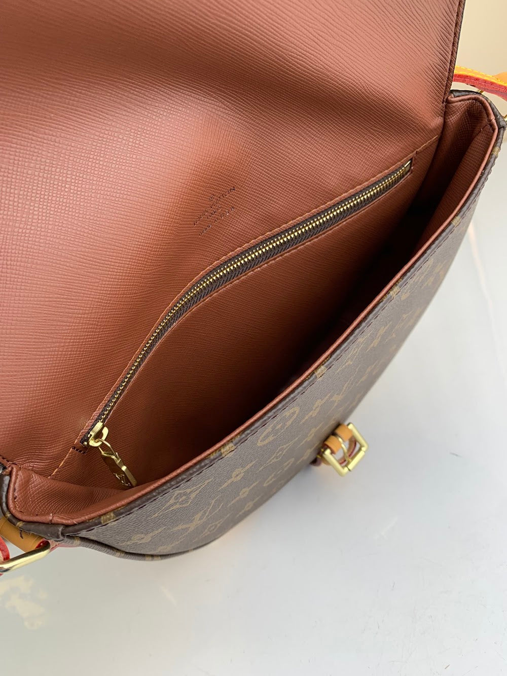 Dragons Bags ln Luxury Bag --67539