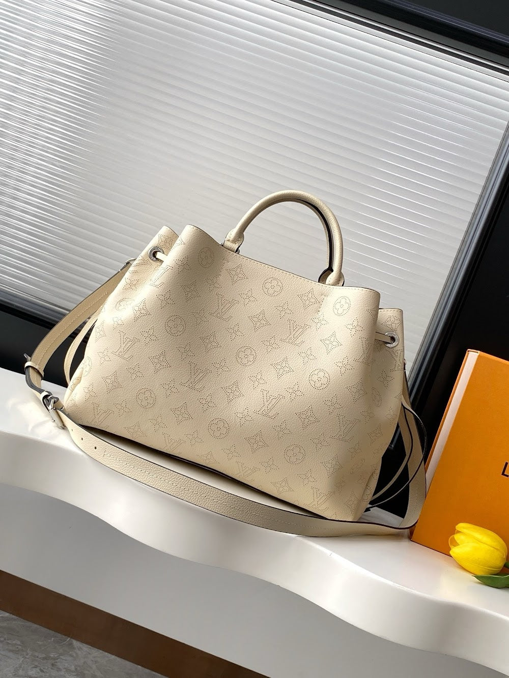 Dragons Bags ln Luxury Bag --81835
