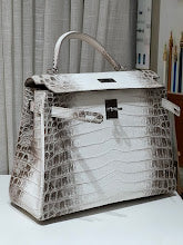 new-luxury-designer-bags-nm9250