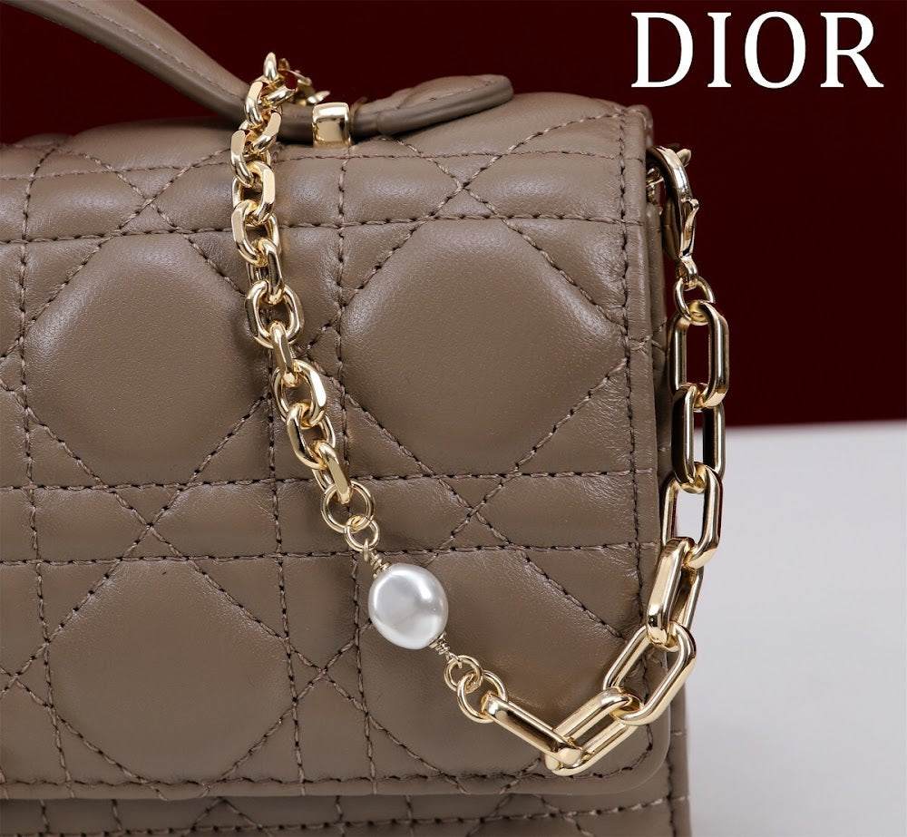 Dragons BagsDiorn Luxury Bag --116241