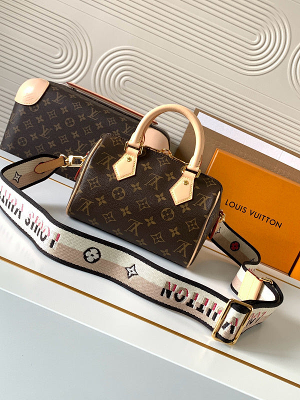 Dragons Bags ln Luxury Bag --81625