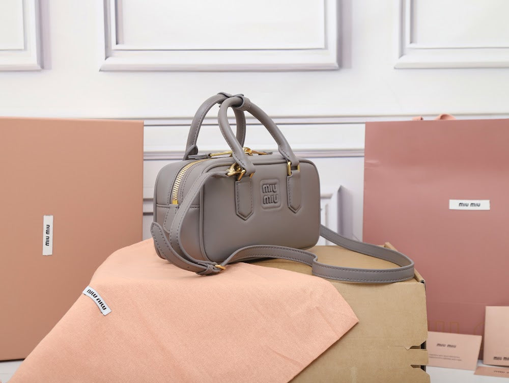 Dragons Bags Miun Miun Luxury Bag --123436