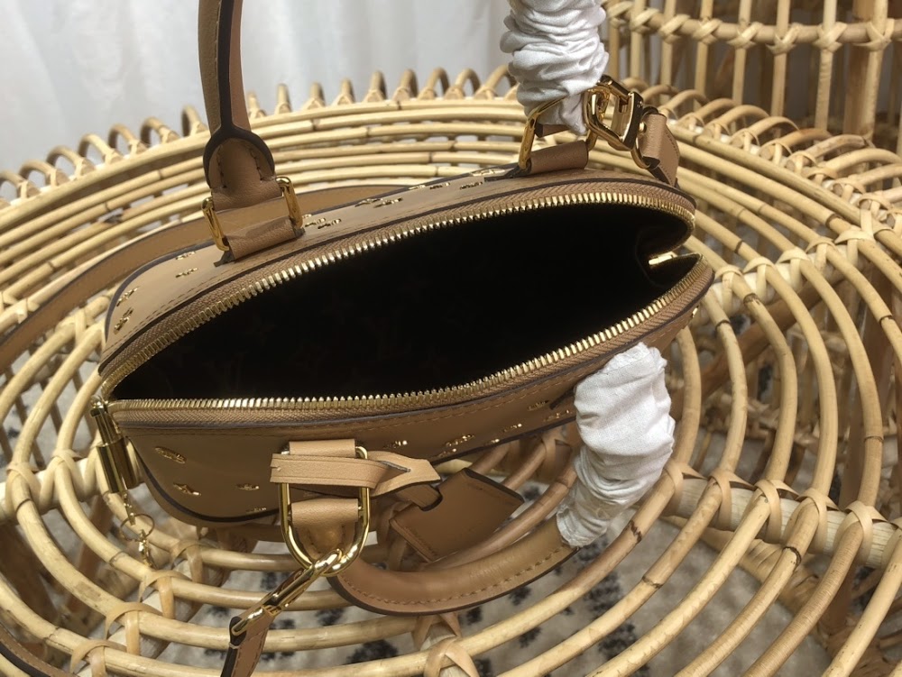 Dragons Bags ln Luxury Bag --60062