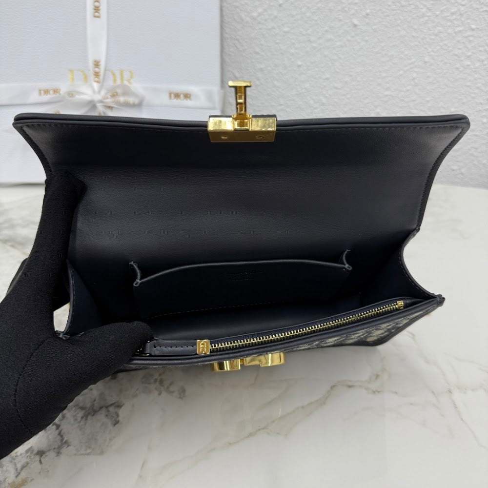 Dragons BagsDiorn Luxury Bag --114979
